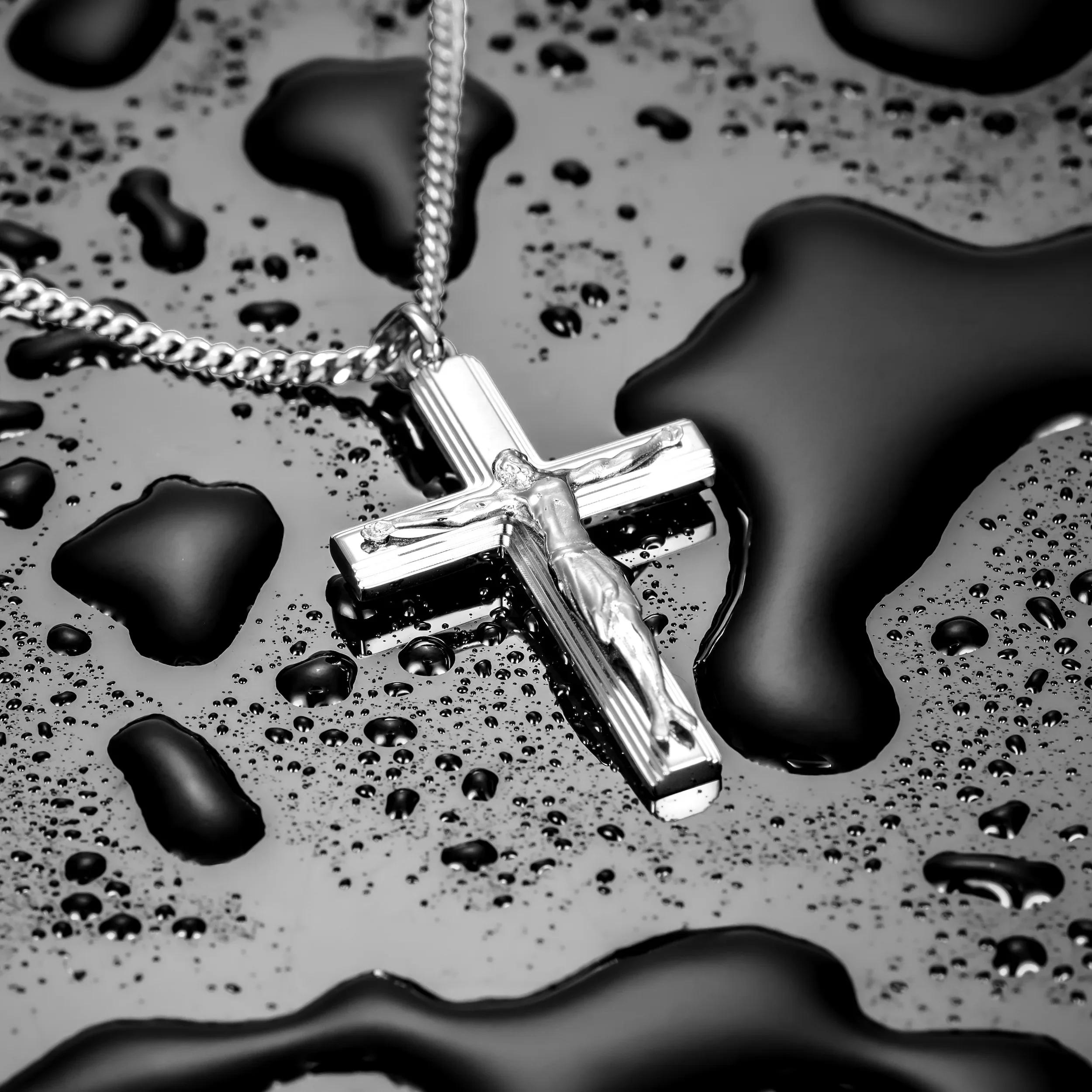Crucifix Pendant - Silver - Image 5