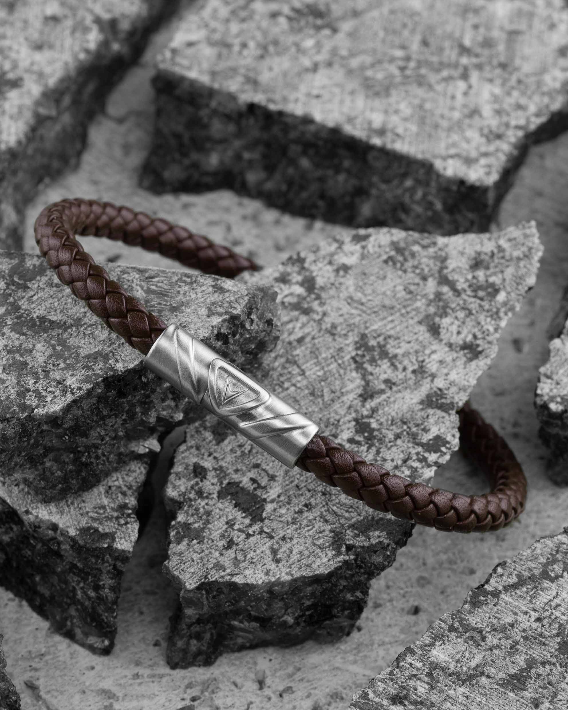 The Delta Single - Mocha and Silver - Image 3